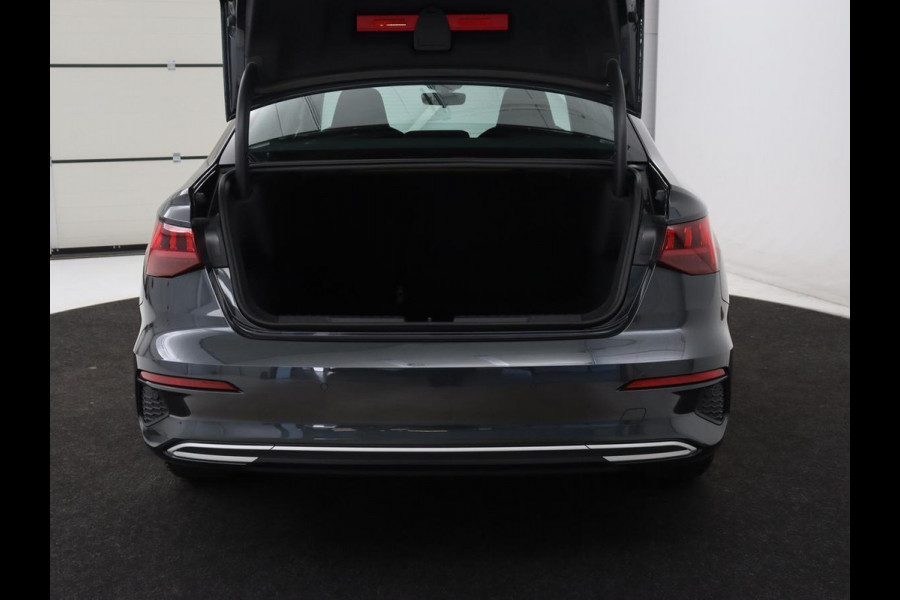 Audi A3 30 TFSI Advanced edition | Sportstoelen | Carplay | Virtual Cockpit | Climate control | Full LED | Navigatie | Cruise control | Parkeerhulp | Bluetooth