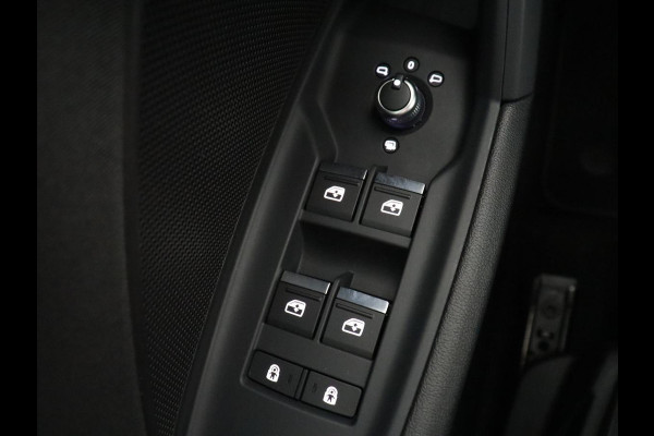 Audi A3 30 TFSI Advanced edition | Sportstoelen | Carplay | Virtual Cockpit | Climate control | Full LED | Navigatie | Cruise control | Parkeerhulp | Bluetooth