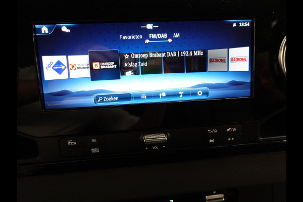 Mercedes-Benz Sprinter 315 CDI Automaat L2H2 PRO Airco MBUX Navigatie Adaptive Cruise Control Leder PDC VA + Camera Trekhaak 3500kg Comfortstoel