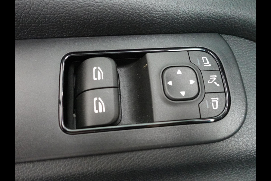 Mercedes-Benz Sprinter 315 CDI Automaat L2H2 PRO Airco MBUX Navigatie Adaptive Cruise Control Leder PDC VA + Camera Trekhaak 3500kg Comfortstoel
