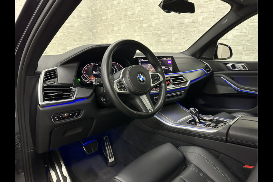 BMW X5 xDrive40i M-Sport | Panorama | 360 Camera | ACC | Laser-LED | Head-Up | Harman-Kardon | Trekhaak | Keyless-Entry | 22 inch | Memory | Leder | Carplay | Dealer Onderhouden | ISO-Glas | Sfeerverlichting | Draadloos Laden |