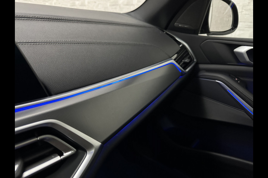 BMW X5 xDrive40i M-Sport | Panorama | 360 Camera | ACC | Laser-LED | Head-Up | Harman-Kardon | Trekhaak | Keyless-Entry | 22 inch | Memory | Leder | Carplay | Dealer Onderhouden | ISO-Glas | Sfeerverlichting | Draadloos Laden |