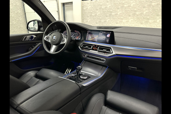 BMW X5 xDrive40i M-Sport | Panorama | 360 Camera | ACC | Laser-LED | Head-Up | Harman-Kardon | Trekhaak | Keyless-Entry | 22 inch | Memory | Leder | Carplay | Dealer Onderhouden | ISO-Glas | Sfeerverlichting | Draadloos Laden |