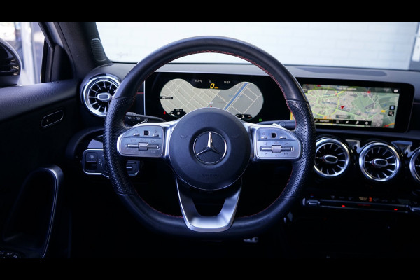 Mercedes-Benz A-Klasse 200 AMG AUTOMAAT-CLIMA-CRUISE-MBUX-NAVIGATIE-PANORAMA-STOELVERWARMING