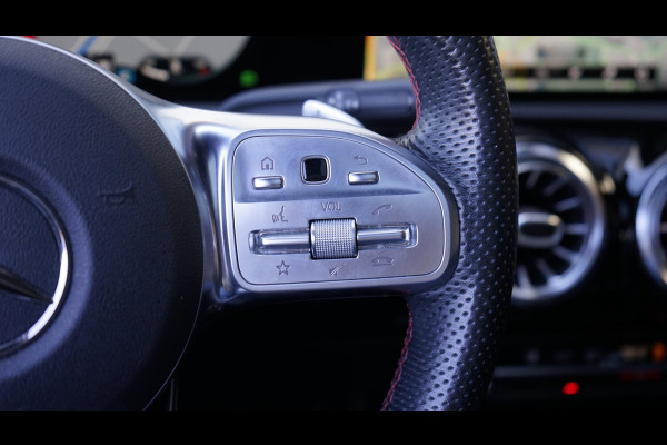 Mercedes-Benz A-Klasse 200 AMG AUTOMAAT-CLIMA-CRUISE-MBUX-NAVIGATIE-PANORAMA-STOELVERWARMING