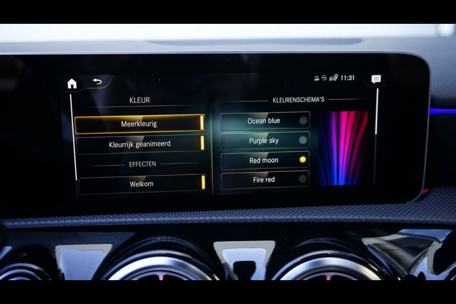 Mercedes-Benz A-Klasse 200 AMG AUTOMAAT-CLIMA-CRUISE-MBUX-NAVIGATIE-PANORAMA-STOELVERWARMING