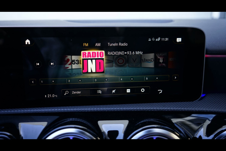 Mercedes-Benz A-Klasse 200 AMG AUTOMAAT-CLIMA-CRUISE-MBUX-NAVIGATIE-PANORAMA-STOELVERWARMING