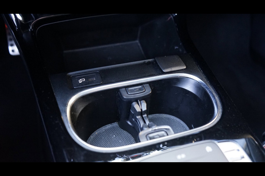 Mercedes-Benz A-Klasse 200 AMG AUTOMAAT-CLIMA-CRUISE-MBUX-NAVIGATIE-PANORAMA-STOELVERWARMING