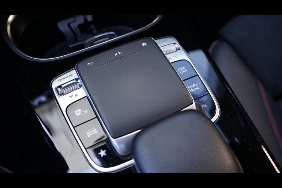 Mercedes-Benz A-Klasse 200 AMG AUTOMAAT-CLIMA-CRUISE-MBUX-NAVIGATIE-PANORAMA-STOELVERWARMING