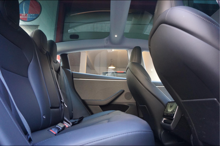 Tesla Model 3 RWD 60 kWh | Model 2025 | FSD via abonnement | Sfeerverlichting | Panoramadak | NL auto | Eerste eigenaar