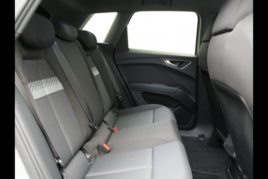 Audi Q4 e-tron 35 Edition 55 kWh 170pk Dealer O.H. | Sportstoelen Verwarmd | Navigatie Full Map | Virtual Cockpit | DAB |