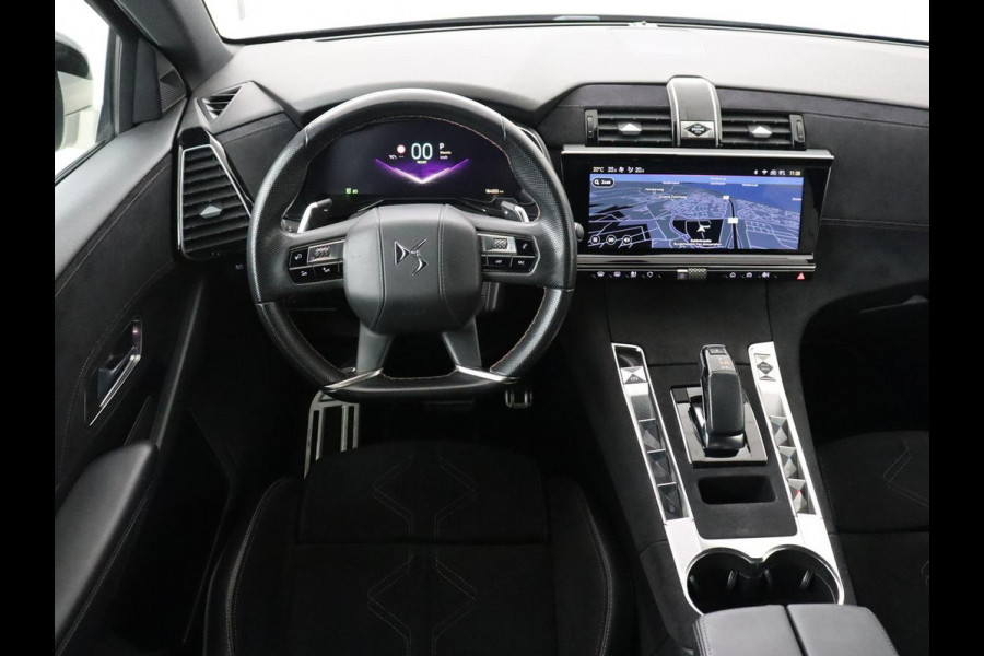 DS 7 Crossback E-Tense Black Line | SOH 94,5% | Alcantara | Trekhaak | Memory | Carplay | Navigatie | Camera | Digital Cockpit | Elektrische stoelen | Bluetooth | Full LED | PHEV | Plug In