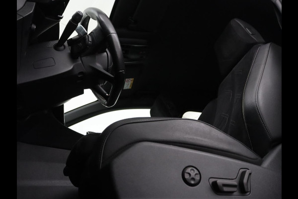 DS 7 Crossback E-Tense Black Line | SOH 94,5% | Alcantara | Trekhaak | Memory | Carplay | Navigatie | Camera | Digital Cockpit | Elektrische stoelen | Bluetooth | Full LED | PHEV | Plug In