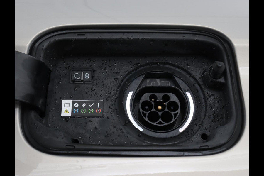 DS 7 Crossback E-Tense Black Line | SOH 94,5% | Alcantara | Trekhaak | Memory | Carplay | Navigatie | Camera | Digital Cockpit | Elektrische stoelen | Bluetooth | Full LED | PHEV | Plug In