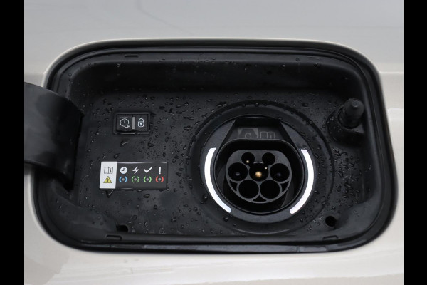 DS 7 Crossback E-Tense Black Line | SOH 94,5% | Alcantara | Trekhaak | Memory | Carplay | Navigatie | Camera | Digital Cockpit | Elektrische stoelen | Bluetooth | Full LED | PHEV | Plug In