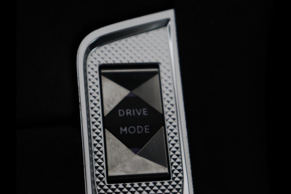 DS 7 Crossback E-Tense Black Line | SOH 94,5% | Alcantara | Trekhaak | Memory | Carplay | Navigatie | Camera | Digital Cockpit | Elektrische stoelen | Bluetooth | Full LED | PHEV | Plug In