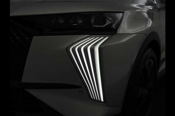 DS 7 Crossback E-Tense Black Line | SOH 94,5% | Alcantara | Trekhaak | Memory | Carplay | Navigatie | Camera | Digital Cockpit | Elektrische stoelen | Bluetooth | Full LED | PHEV | Plug In