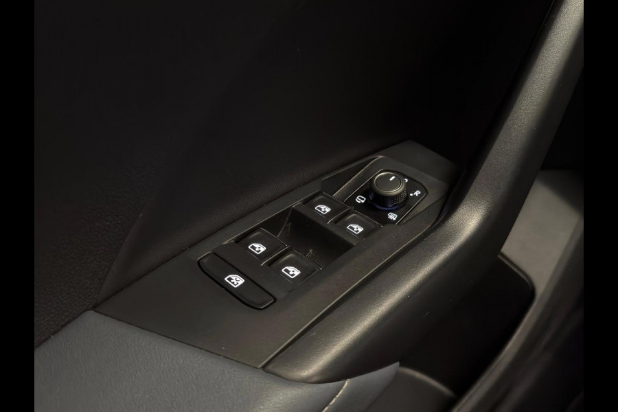 Volkswagen T-Cross 1.0 TSI Style Edition / Carplay / IQ-Light