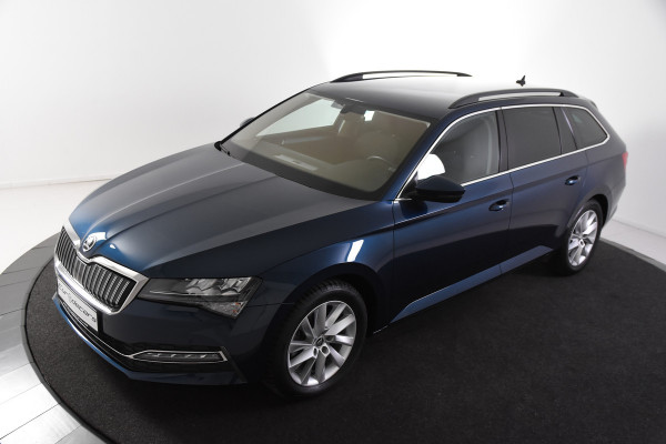 Škoda Superb Combi 1.4 TSI iV *1ste Eigenaar*Navigatie*Stoelverwarming*Camera*Carplay*