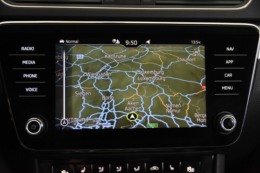 Škoda Superb Combi 1.4 TSI iV *1ste Eigenaar*Navigatie*Stoelverwarming*Camera*Carplay*