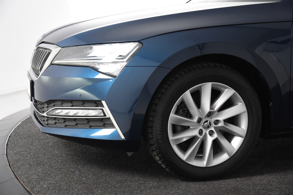 Škoda Superb Combi 1.4 TSI iV *1ste Eigenaar*Navigatie*Stoelverwarming*Camera*Carplay*