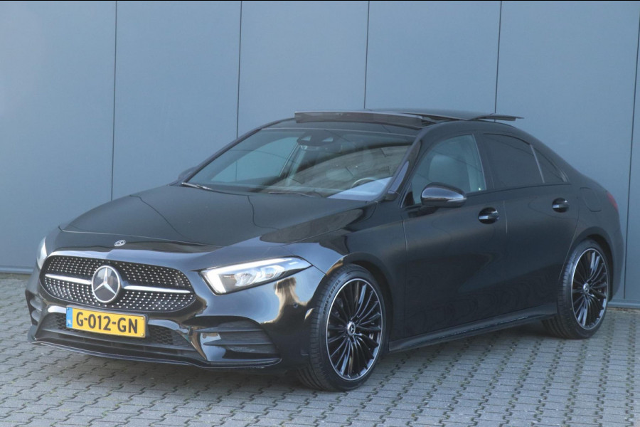 Mercedes-Benz A-Klasse 180 AMG | PANO | Sfeerverlichting | Camera | Nette auto!