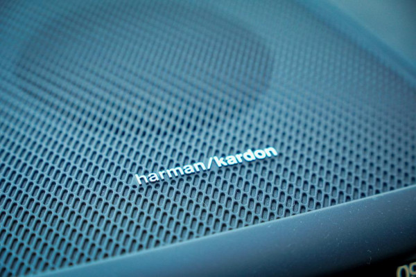 Volvo XC60 2.0 T6 Plug-in hybrid AWD Inscription / Pano / Stoelverwarming-ventilatie-massage / Trekhaak / Riem vervangen