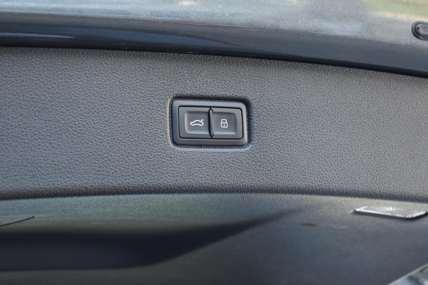 Audi Q7 4.0 TFSI SQ7 quattro Pano HUD Lane B&O 360Camera Trekhaak