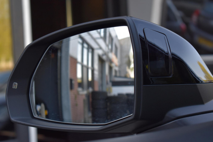 Audi Q7 4.0 TFSI SQ7 quattro Pano HUD Lane B&O 360Camera Trekhaak