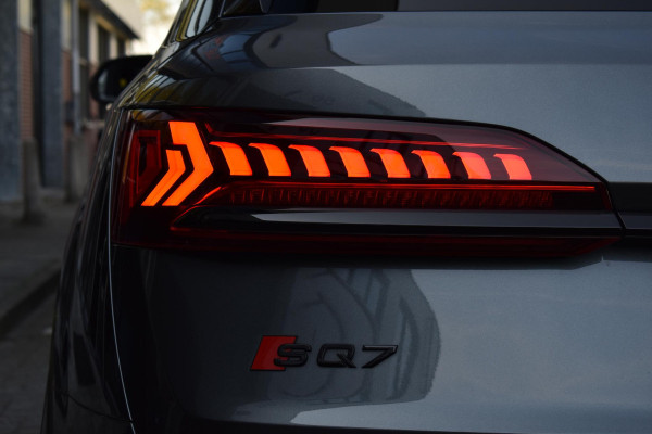 Audi Q7 4.0 TFSI SQ7 quattro Pano HUD Lane B&O 360Camera Trekhaak