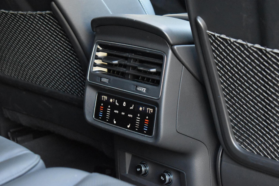 Audi Q7 4.0 TFSI SQ7 quattro Pano HUD Lane B&O 360Camera Trekhaak