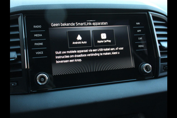 Škoda Karoq 1.5 TSI 150pk Automaat Selection Navigatie Apple Carplay/Android Auto Camera Parkeer sensoren Adaptive Cruise Control Lichtmetalen Velgen Digitale Cockpit