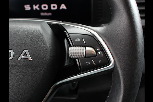 Škoda Karoq 1.5 TSI 150pk Automaat Selection Navigatie Apple Carplay/Android Auto Camera Parkeer sensoren Adaptive Cruise Control Lichtmetalen Velgen Digitale Cockpit