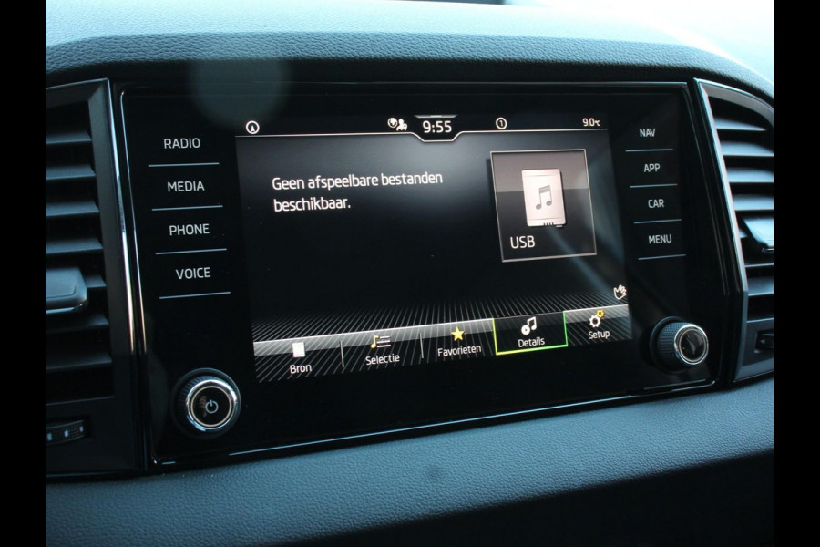 Škoda Karoq 1.5 TSI 150pk Automaat Selection Navigatie Apple Carplay/Android Auto Camera Parkeer sensoren Adaptive Cruise Control Lichtmetalen Velgen Digitale Cockpit