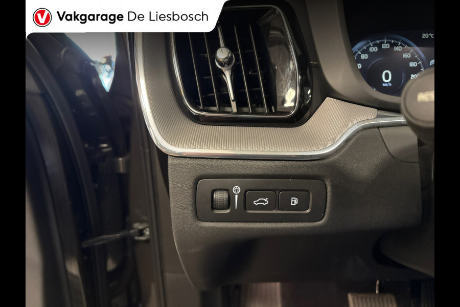Volvo XC60 2.0 T8 Twin Engine AWD Momentum Pro/inscription/pano/trekhaak/leder/apple
