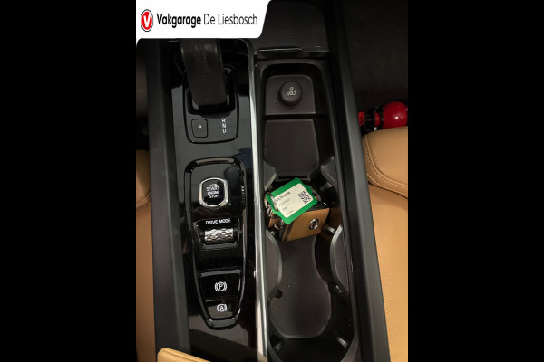 Volvo XC60 2.0 T8 Twin Engine AWD Momentum Pro/inscription/pano/trekhaak/leder/apple