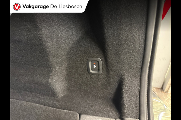 Volvo XC60 2.0 T8 Twin Engine AWD Momentum Pro/inscription/pano/trekhaak/leder/apple