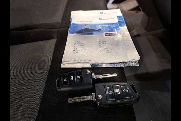 Volkswagen Crafter 35 2.0 TDI L3H3 (L2H2) LED Automaat 177Pk Euro6 3-Zits + Comfort Stoel Navi Camera 177Pk Euro6 Trekhaak !