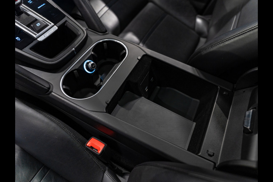 Porsche Cayenne 3.0 E-Hybrid, Pano, Apple Carplay, Leder, ACC, Memory. 21" Velgen, Camera, Volledig Onderhouden