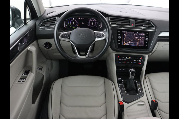 Volkswagen Tiguan 1.4 TSI eHybrid Elegance Exclusive | SOH 93,8% | Panoramadak | Leder | Stoelverwarming | 360 Camera | Adaptive cruise | Virtual Cockpit | Carplay | Park Assist | Keyless | Navigatie | PHEV | Plug In