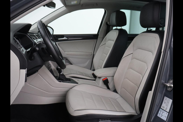 Volkswagen Tiguan 1.4 TSI eHybrid Elegance Exclusive | SOH 93,8% | Panoramadak | Leder | Stoelverwarming | 360 Camera | Adaptive cruise | Virtual Cockpit | Carplay | Park Assist | Keyless | Navigatie | PHEV | Plug In