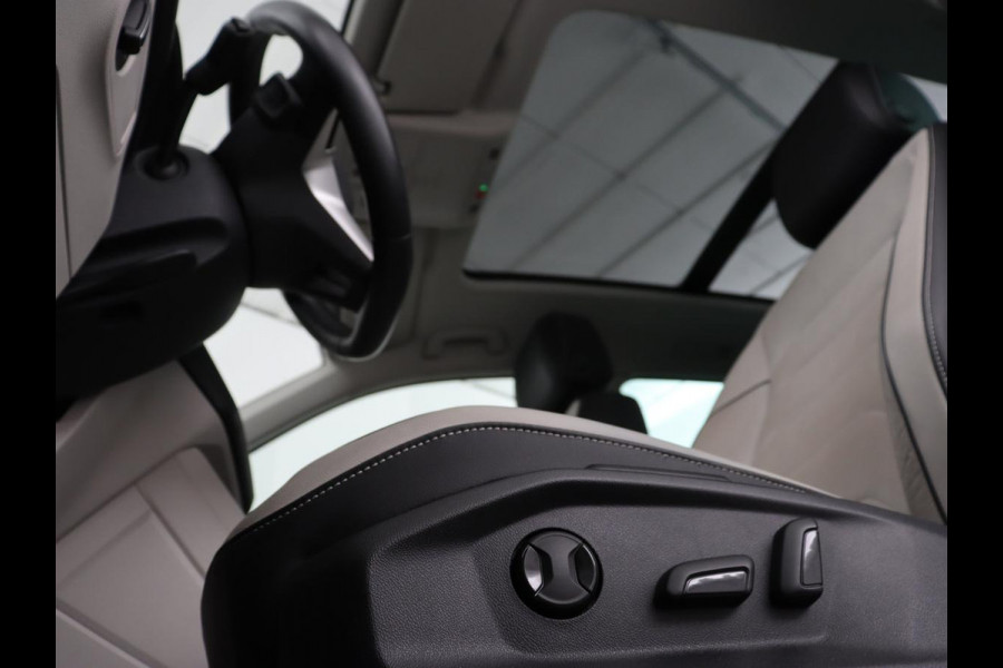 Volkswagen Tiguan 1.4 TSI eHybrid Elegance Exclusive | SOH 93,8% | Panoramadak | Leder | Stoelverwarming | 360 Camera | Adaptive cruise | Virtual Cockpit | Carplay | Park Assist | Keyless | Navigatie | PHEV | Plug In