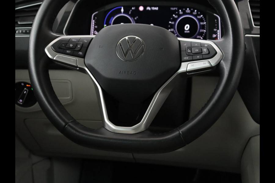 Volkswagen Tiguan 1.4 TSI eHybrid Elegance Exclusive | SOH 93,8% | Panoramadak | Leder | Stoelverwarming | 360 Camera | Adaptive cruise | Virtual Cockpit | Carplay | Park Assist | Keyless | Navigatie | PHEV | Plug In