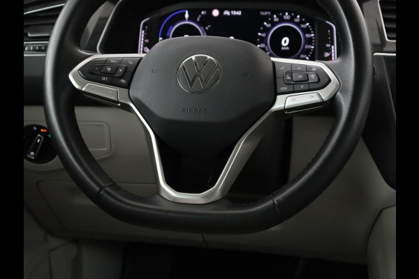 Volkswagen Tiguan 1.4 TSI eHybrid Elegance Exclusive | SOH 93,8% | Panoramadak | Leder | Stoelverwarming | 360 Camera | Adaptive cruise | Virtual Cockpit | Carplay | Park Assist | Keyless | Navigatie | PHEV | Plug In