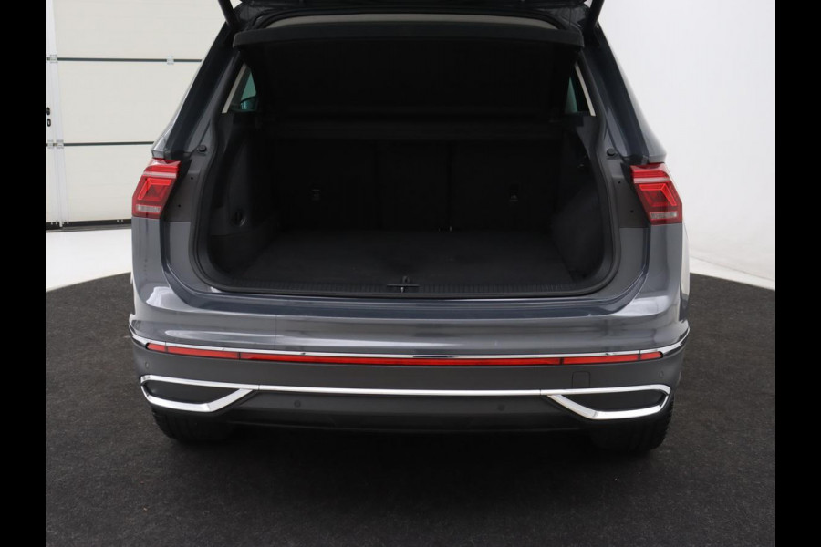 Volkswagen Tiguan 1.4 TSI eHybrid Elegance Exclusive | SOH 93,8% | Panoramadak | Leder | Stoelverwarming | 360 Camera | Adaptive cruise | Virtual Cockpit | Carplay | Park Assist | Keyless | Navigatie | PHEV | Plug In
