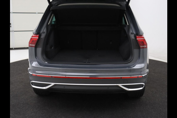 Volkswagen Tiguan 1.4 TSI eHybrid Elegance Exclusive | SOH 93,8% | Panoramadak | Leder | Stoelverwarming | 360 Camera | Adaptive cruise | Virtual Cockpit | Carplay | Park Assist | Keyless | Navigatie | PHEV | Plug In