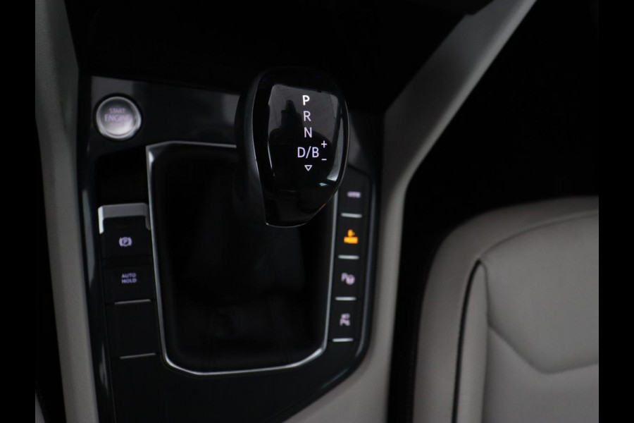Volkswagen Tiguan 1.4 TSI eHybrid Elegance Exclusive | SOH 93,8% | Panoramadak | Leder | Stoelverwarming | 360 Camera | Adaptive cruise | Virtual Cockpit | Carplay | Park Assist | Keyless | Navigatie | PHEV | Plug In