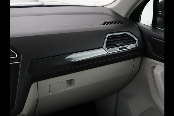 Volkswagen Tiguan 1.4 TSI eHybrid Elegance Exclusive | SOH 93,8% | Panoramadak | Leder | Stoelverwarming | 360 Camera | Adaptive cruise | Virtual Cockpit | Carplay | Park Assist | Keyless | Navigatie | PHEV | Plug In