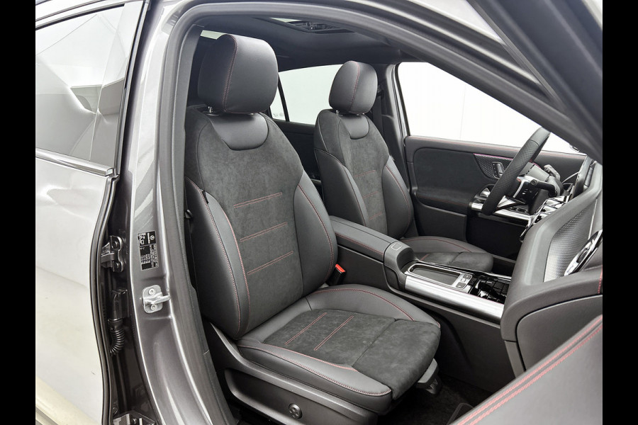 Mercedes-Benz EQA 250+ Business Solution AMG 71 kWh | Premium pakket | Nightpakket | Trekhaak | Panoramaschuifdak | Smartphone integratie | 360° camera | Sierdelen in Star Pattern | Burmester Surround Sound |