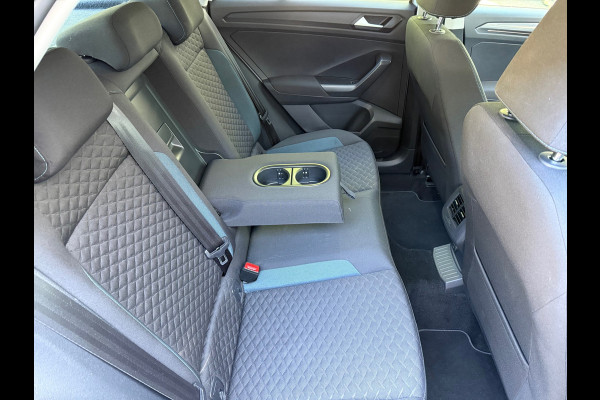 Volkswagen T-Roc 1.5 TSI Sport Business R l Virtual l LED Xenon l ACC l Climate l Navi l VDOH l